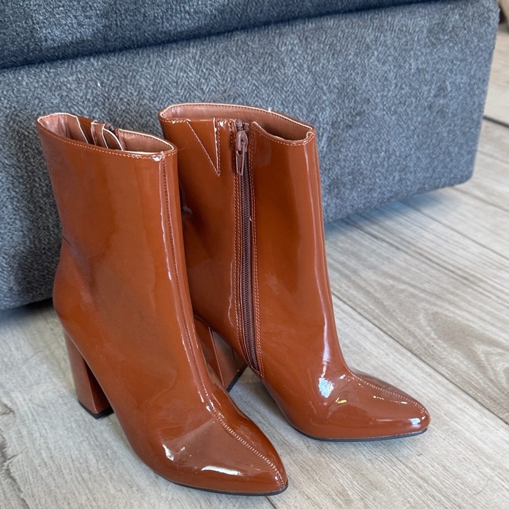 Crown & Ivy Glossy Brown Heeled Boots